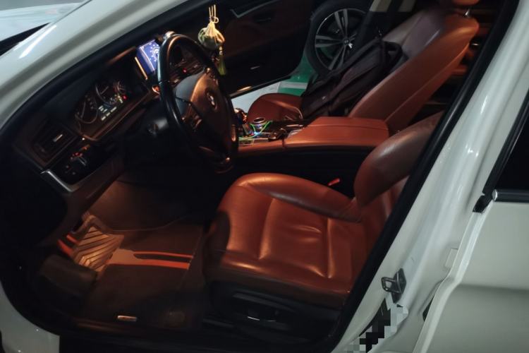 Used BMW 5 Series 2014 525Li Leading Model