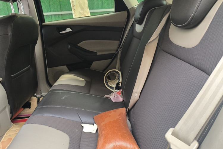 Used Ford Focus 2012 Hatchback 1.6L Automatic Fashion Edition
