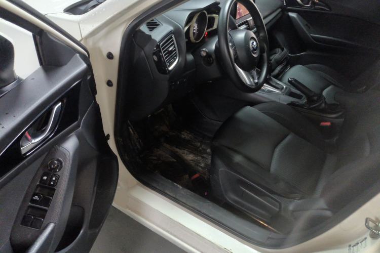 Used Mazda 3 Axela 2016 Sedan 1.5L Automatic Comfort Model Driver Seat