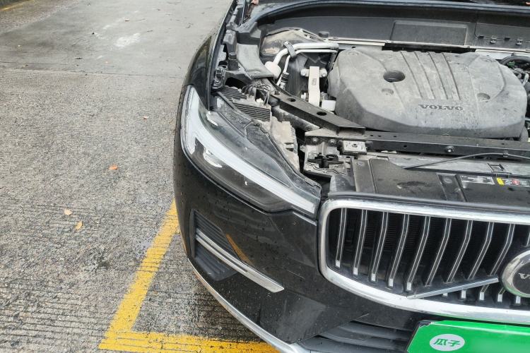 Used Volvo XC60 2022 B5 4x4 Smart Luxury Edition Exterior 6