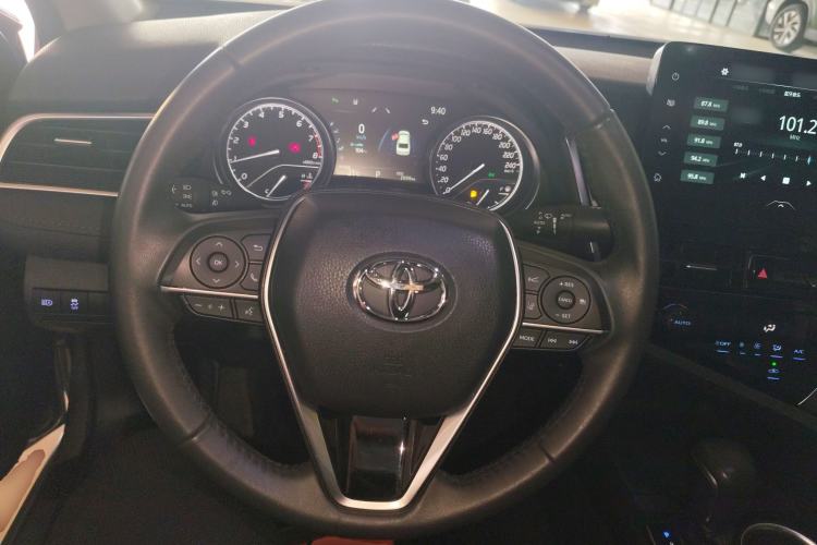 Used Toyota Camry 2021 2.0G Luxury Edition