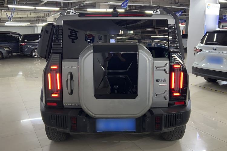 Used JETOUR Traveler 2023 2.0T All-Wheel Drive CrossPRO+ Rear