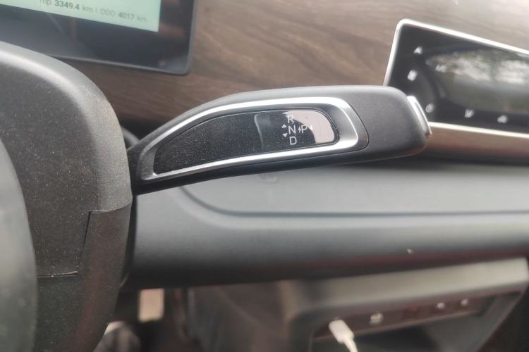 Used Ruichi EC75 2025 Model Passenger Vehicle Smart Driving Ultra-Charging Edition, Pioneer Type I, 52.16 kWh