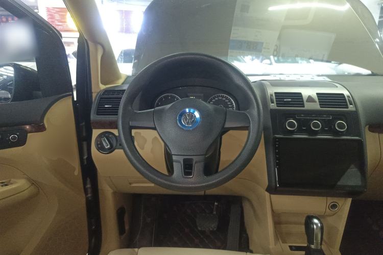 Used Volkswagen Touran 2013 1.4T DSG Comfort Edition 5-Seater
