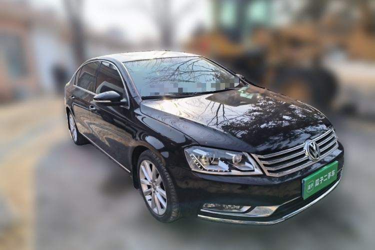 Used Volkswagen Magotan 2012 Facelift 1.8TSI Prestige Model Front Right 45 Deg