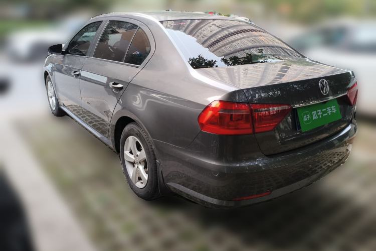 Used Volkswagen Lavida 2013 Revised Classic 1.6L Automatic Fashion Edition
