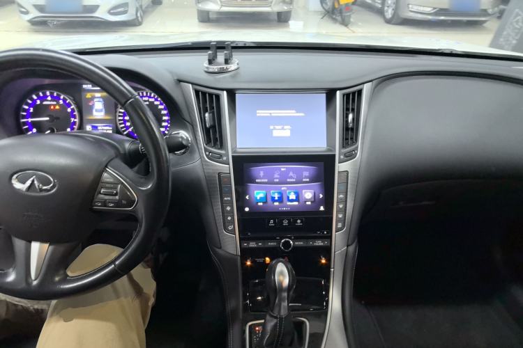 Used Infiniti Q50 2014 2.0T Luxury Edition
