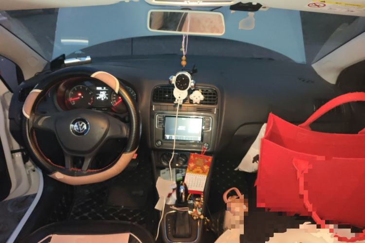 Used Volkswagen Polo 2016 1.4L Automatic Trendy Model Center Console