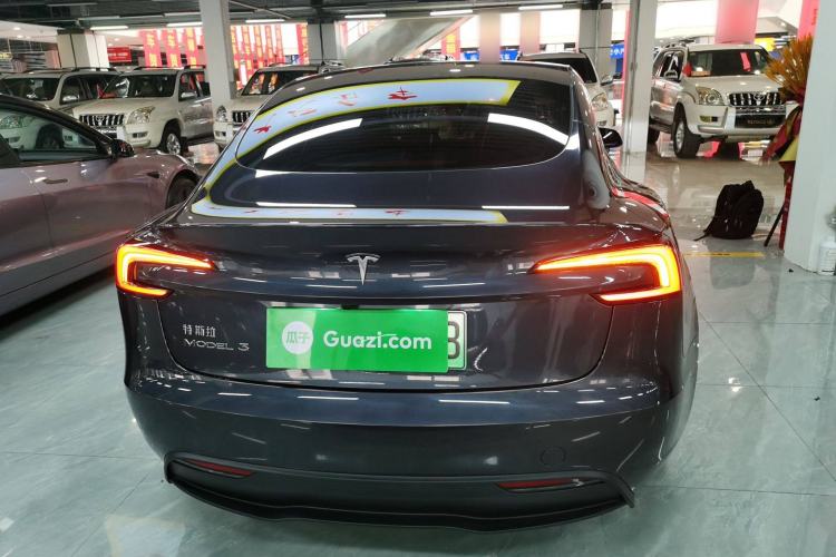 Used Tesla Model 3 2025 Rear-Wheel-Drive Version
