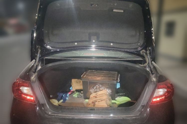 Used Infiniti M Series 2011 M25 Luxury Model Trunk