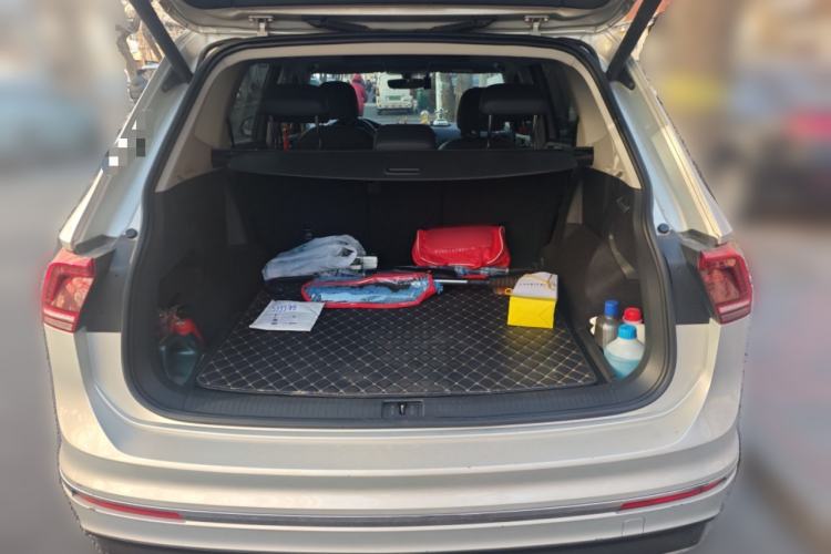 Used Volkswagen Tiguan L 2020 330TSI Automatic Two-Wheel Drive R-Line Flagship Version China VI Standard