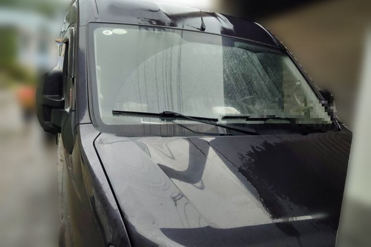 Used Dongfeng Yufeng Yufeng 2021 2.4T Rear-Drive Logistics Vehicle Long Wheelbase Mid-Roof 6-9 Seater China VI Emission Standard YCY24140-60
