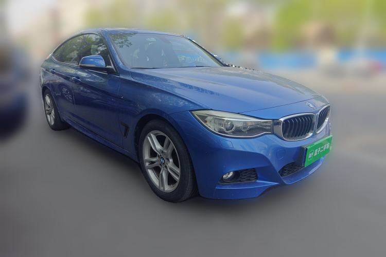 Used BMW 3 Series GT 2013 320i Sport Design Package Front Right 45 Deg