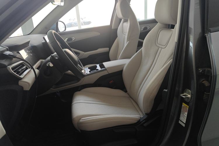 Used BYD Yuan UP 2025 Intelligent Driving Version 401 KM Dynamic Edition Left Front Seat