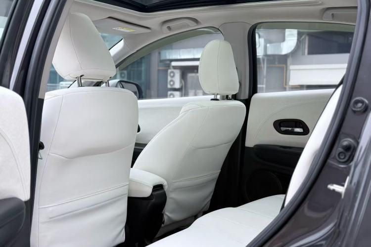 Used Honda Vezel 2017 1.8L CVT Front-Wheel Drive Pioneer Edition
