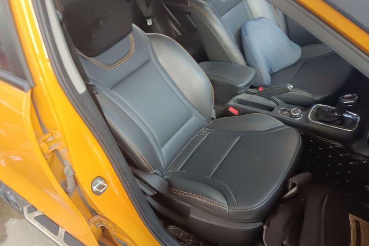 Used Dongfeng Aeolus AX4 2017 1.4T DCT Trendy & Stylish Model
