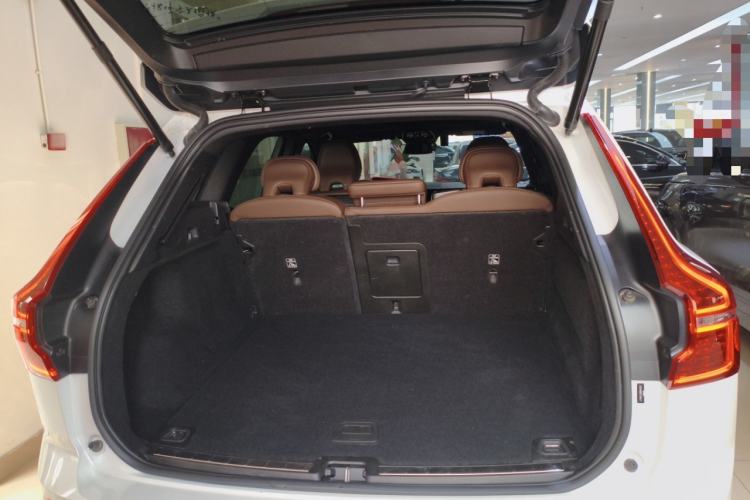 Used Volvo XC60 2022 B5 4x4 Smart Luxury Edition