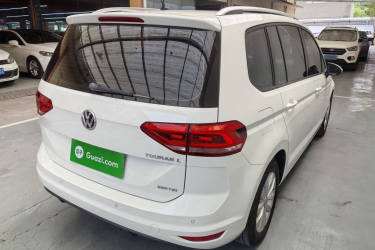 Used Volkswagen Touran 2018 Volkswagen Touran L 280TSI DSG Comfort Edition 7 Seats China VI Standard