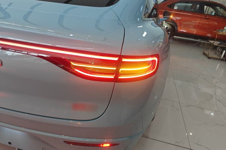 Used Hima Luxeed S7 2025 785 km Ultra
