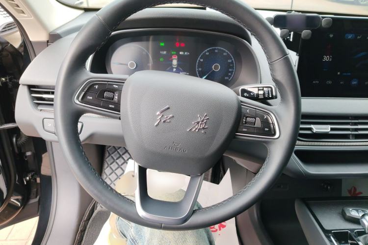 Used Hongqi E-QM5 2022 431 km Charge & Enjoy Edition