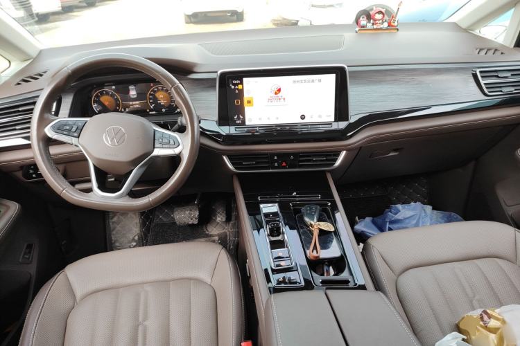 Used Volkswagen Viloran 2023 330TSI Luxury Edition