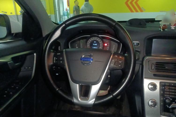 Used Volvo S60 2015 S60L 2.0T Zhiyuan Edition