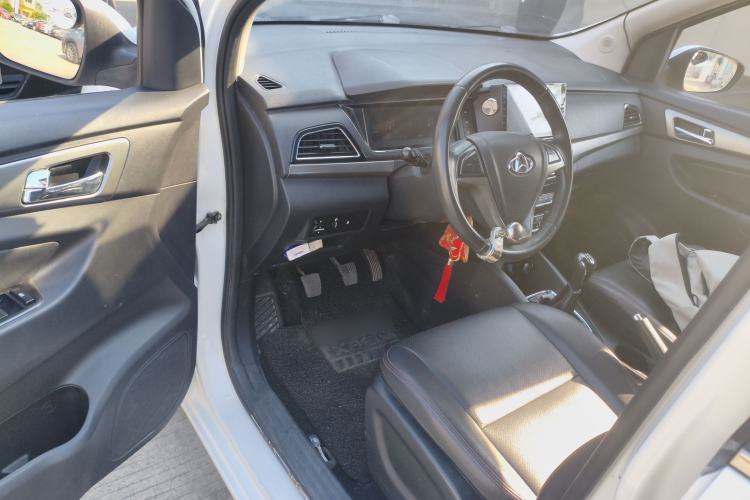 Used CHANGAN KAICHENG Oushang A600 2016 1.5L Manual Luxury 7-Seater Driver Seat