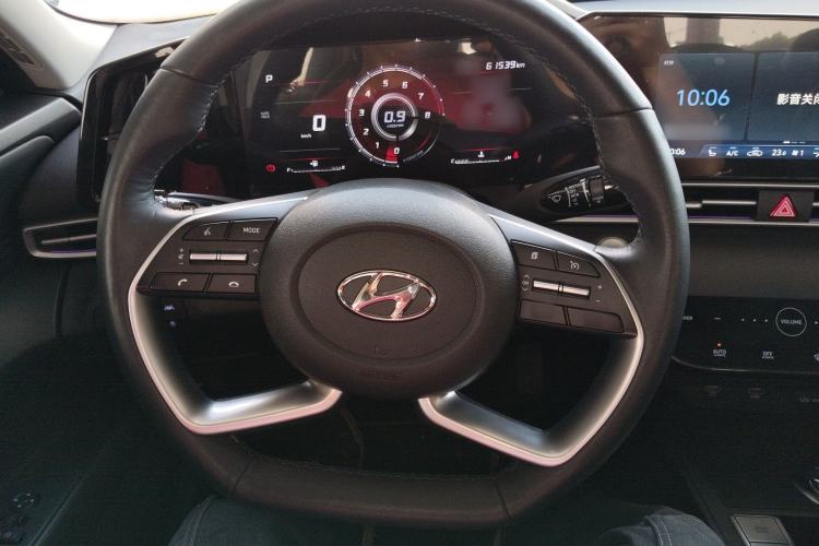 Used Hyundai Elantra 2022 1.5L CVT LUX Black Knight Limited Edition Steering Wheel