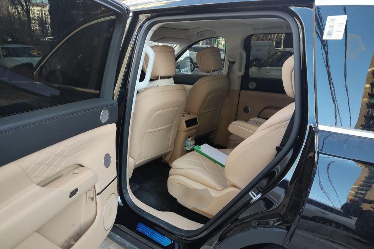 Used Chery T11 2026 Model 220 All-Wheel Drive Dual IMAX Theater Edition
