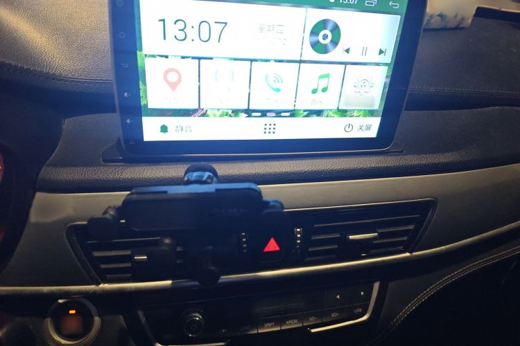 Used Hanteng X5 2018 1.5T CVT Elite Edition Audio And AC Panel