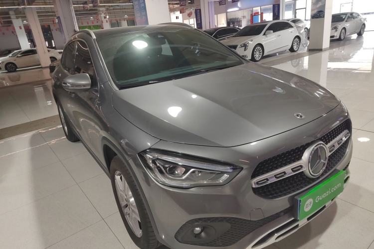 Used Mercedes-Benz GLA 2022 Second Facelift GLA 200 Front Right 45 Deg