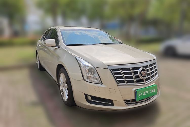 Used Cadillac XTS 2013 28T Comfort Model Front Right 45 Deg