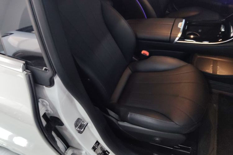 Used Mercedes-Benz EQE 2022 350 Pioneer Edition Right Front Seat