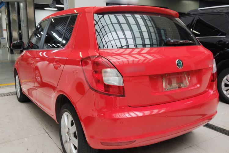 Used Skoda Fabia 2012 1.4L Automatic Crystal Edition Rear Left 45 Deg