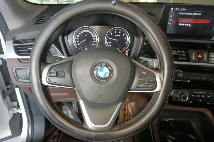 Used BMW X1 2022 sDrive20Li Fashion Model Steering Wheel