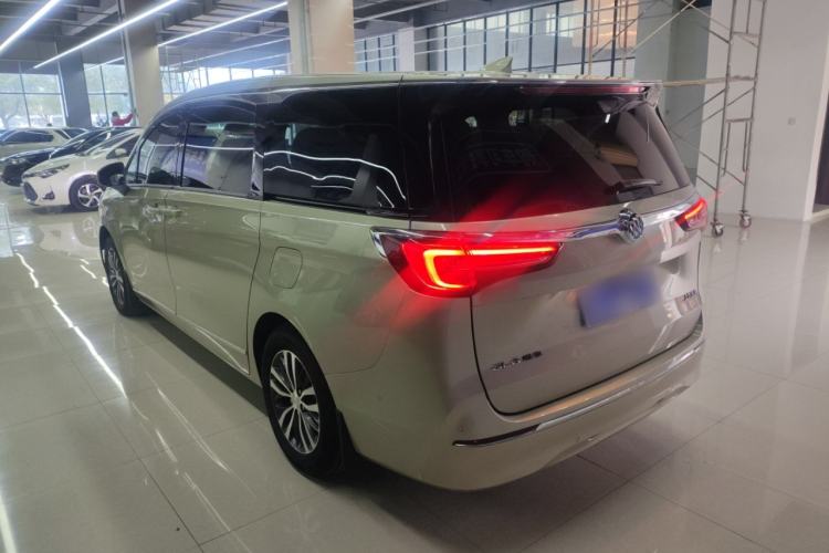 Used Buick GL8 2022 ES Landtrek 653T Luxury Edition