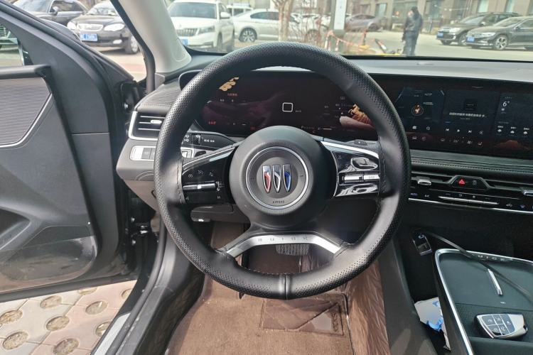 Used Buick LaCrosse 2025 28T Platinum Edition