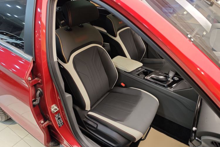 Used Baojun RC-6 2019 1.5T CVT 24-Hour Online Prestige Edition
