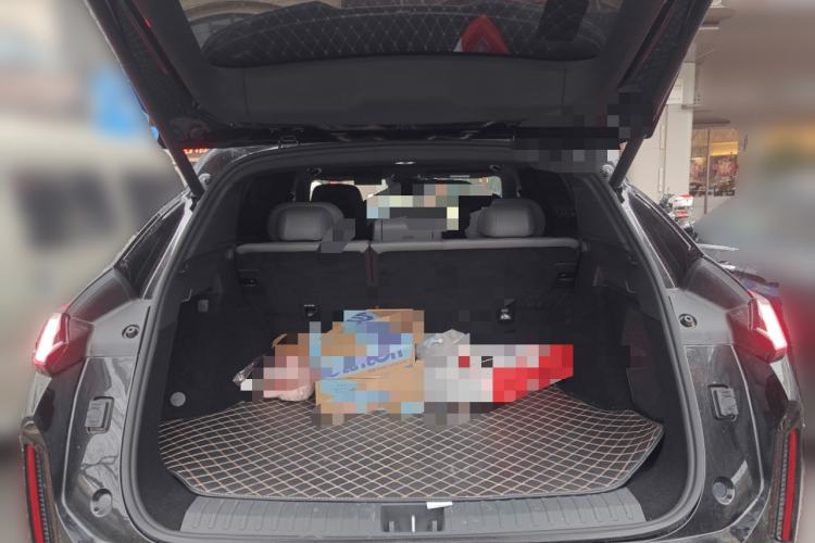 Used Lynk & Co 08 EM-P 2025 120km Long-Range Pro