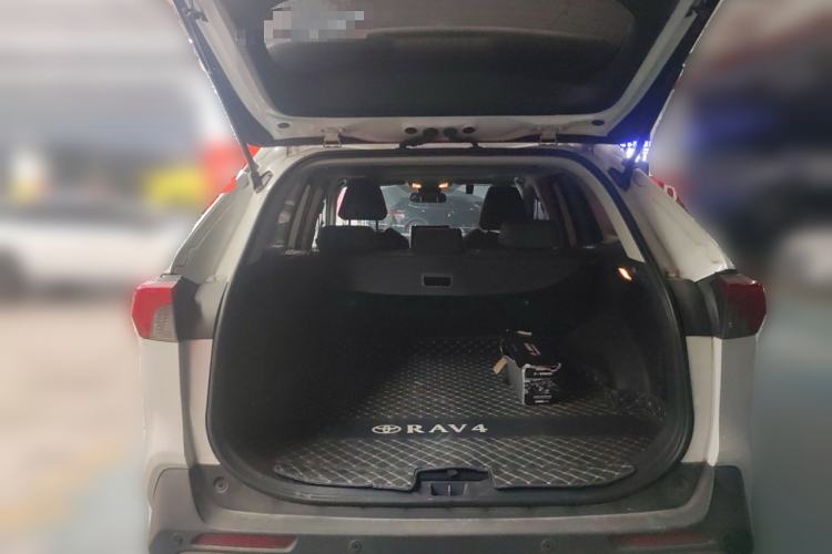 Used Toyota RAV4 2021 2.0L CVT Two-Wheel Drive Fashion Edition