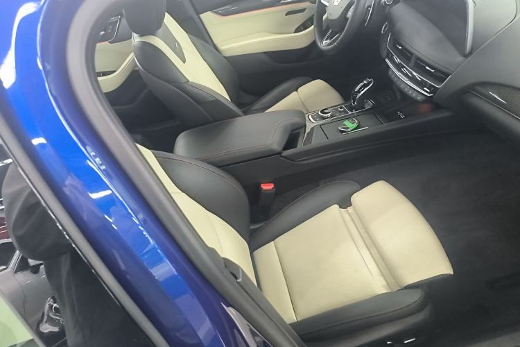 Used Cadillac CT5 2024 28T Platinum Edition Right Front Seat