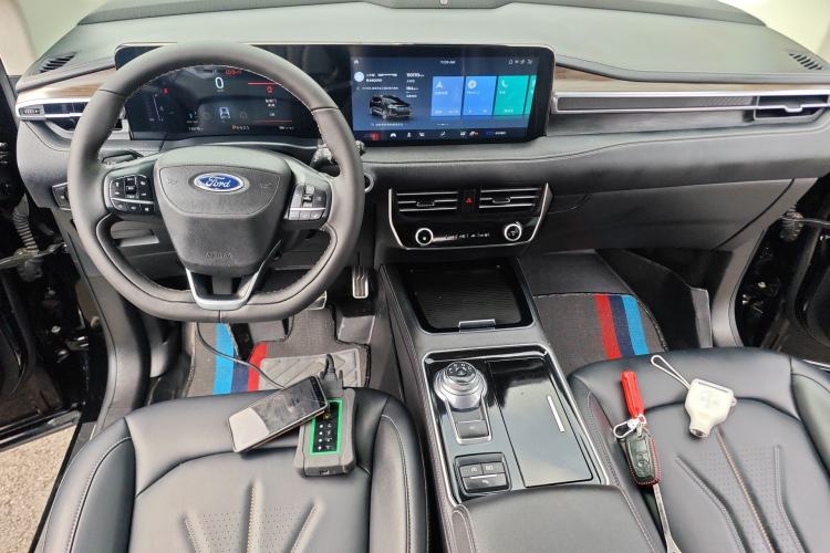 Used Ford Edge 2021 PLUS EcoBoost 245 Two-Wheel-Drive Titanium 7-Seater
