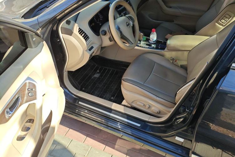 Used Nissan Teana 2014 Duke 2.5L XV-VIP Luxury Edition
