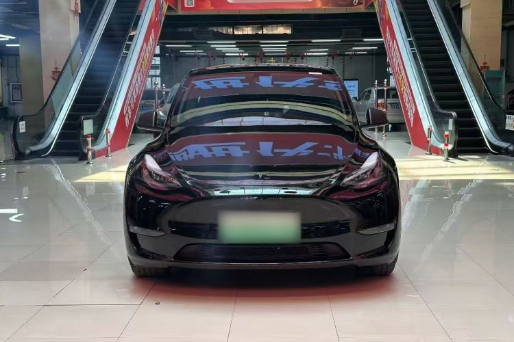 Used Tesla Model Y 2023 Long-Range All-Wheel-Drive Version
