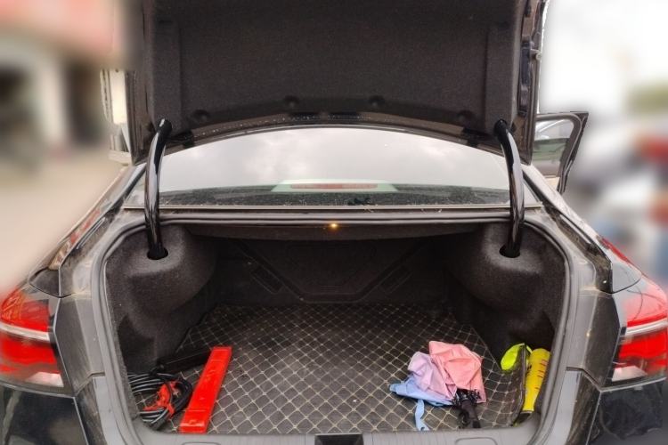 Used Roewe e950 2017 50T Hybrid Connected Executive Edition