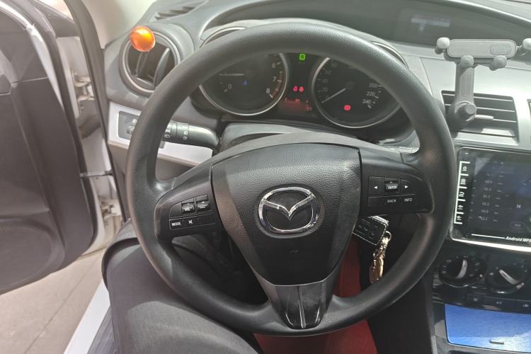 Used Mazda 3 2015 Sedan 1.6L Automatic Elite Model Steering Wheel