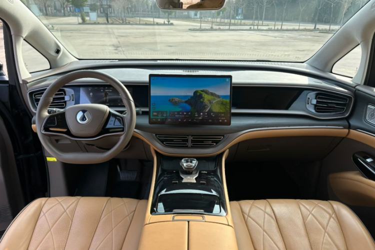 Used Denza D9 2022 DM-i 970 Four-Wheel Drive Flagship Model