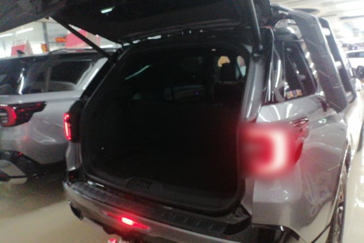 Used Ford Explorer 2024 2.3T EcoBoost Kunlun Peak Edition 7-Seater
