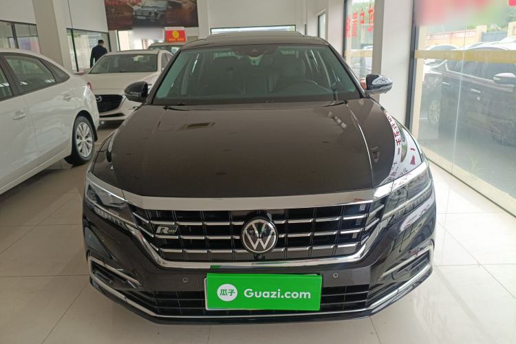 Used Volkswagen Passat 2021 330TSI Luxury Edition Front