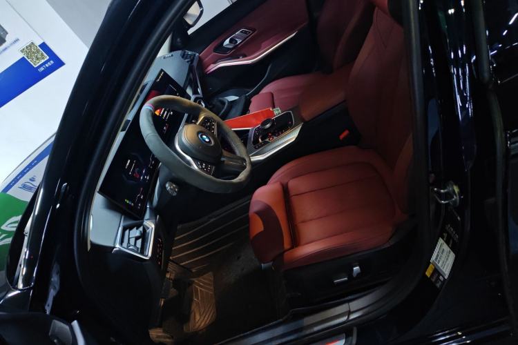 Used BMW i3 2023 eDrive 40 L Midnight Sports Package
